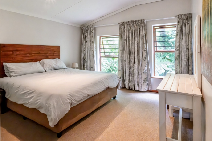 5 Bedroom Property for Sale in Fernridge Western Cape